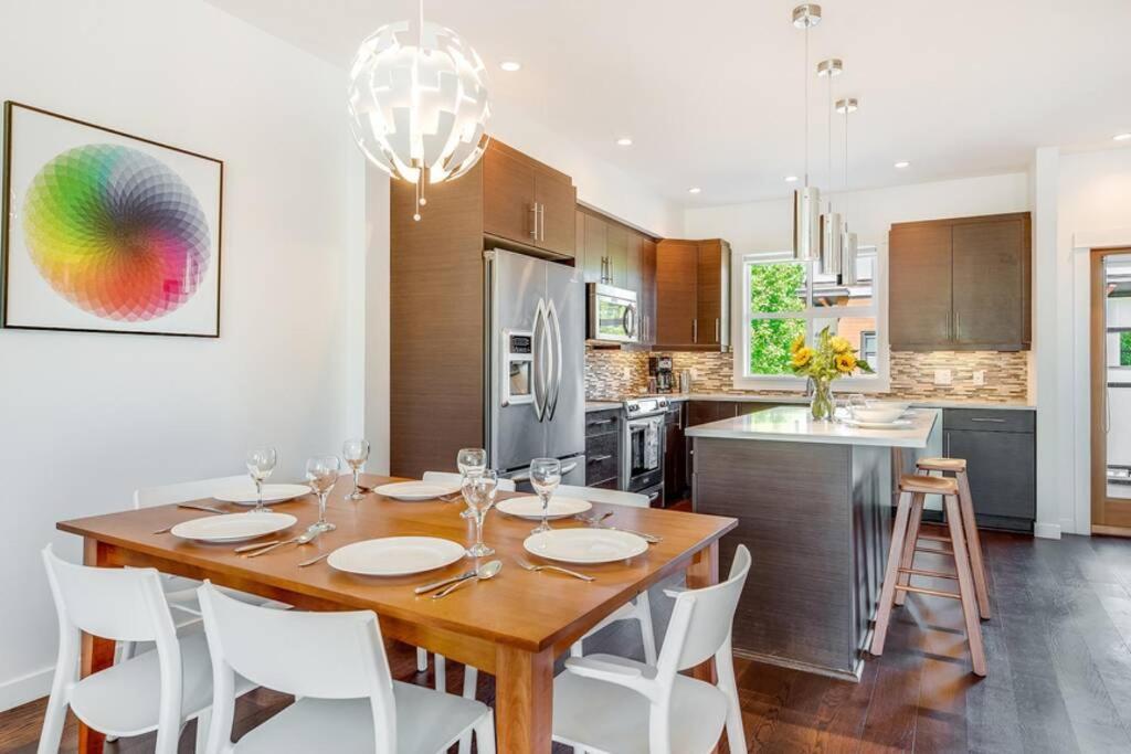 Cedar Hill Sunlit Stay - Bright Spacious & Modern Victoria Exterior photo